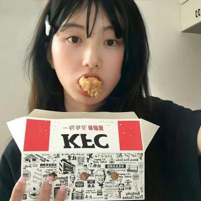 看她轻轻的飞起